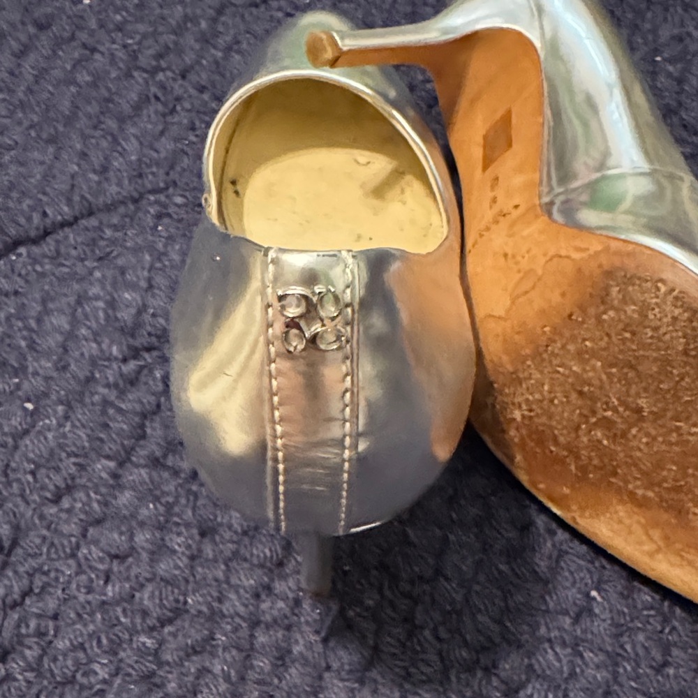 Coach Metallic Silver Heels - Picture 4 of 4